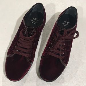 Aquatalia Glenda Velvet quilted Sneakers, 6.5